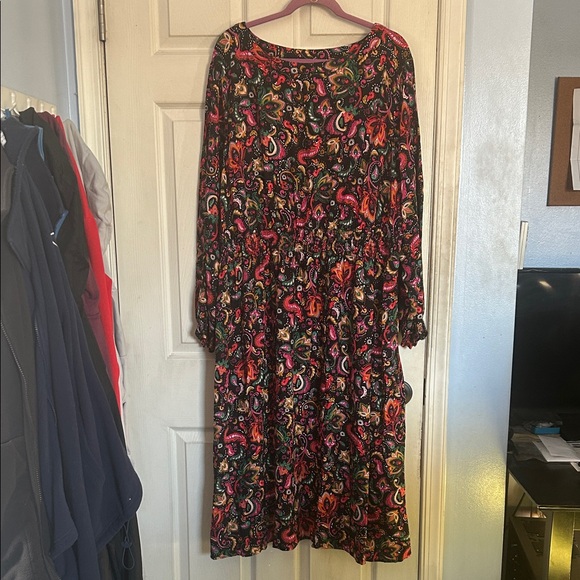 croft & barrow Dresses & Skirts - NWT Croft & Barrow Multicolor paisley 3/4 sleeve smocked dress size 3X